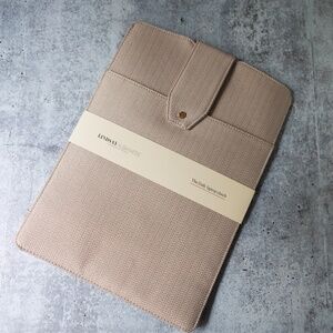 LINDSAY ALBANESE New Limited Edition Daily Laptop Clutch Sleeve Case 15 X 10.5